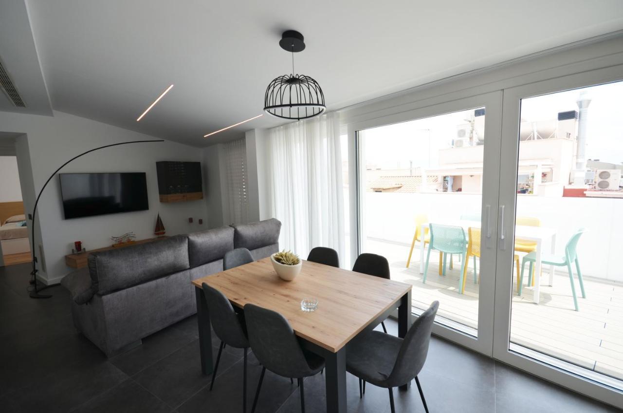 Suites Port Камбрильс Экстерьер фото
