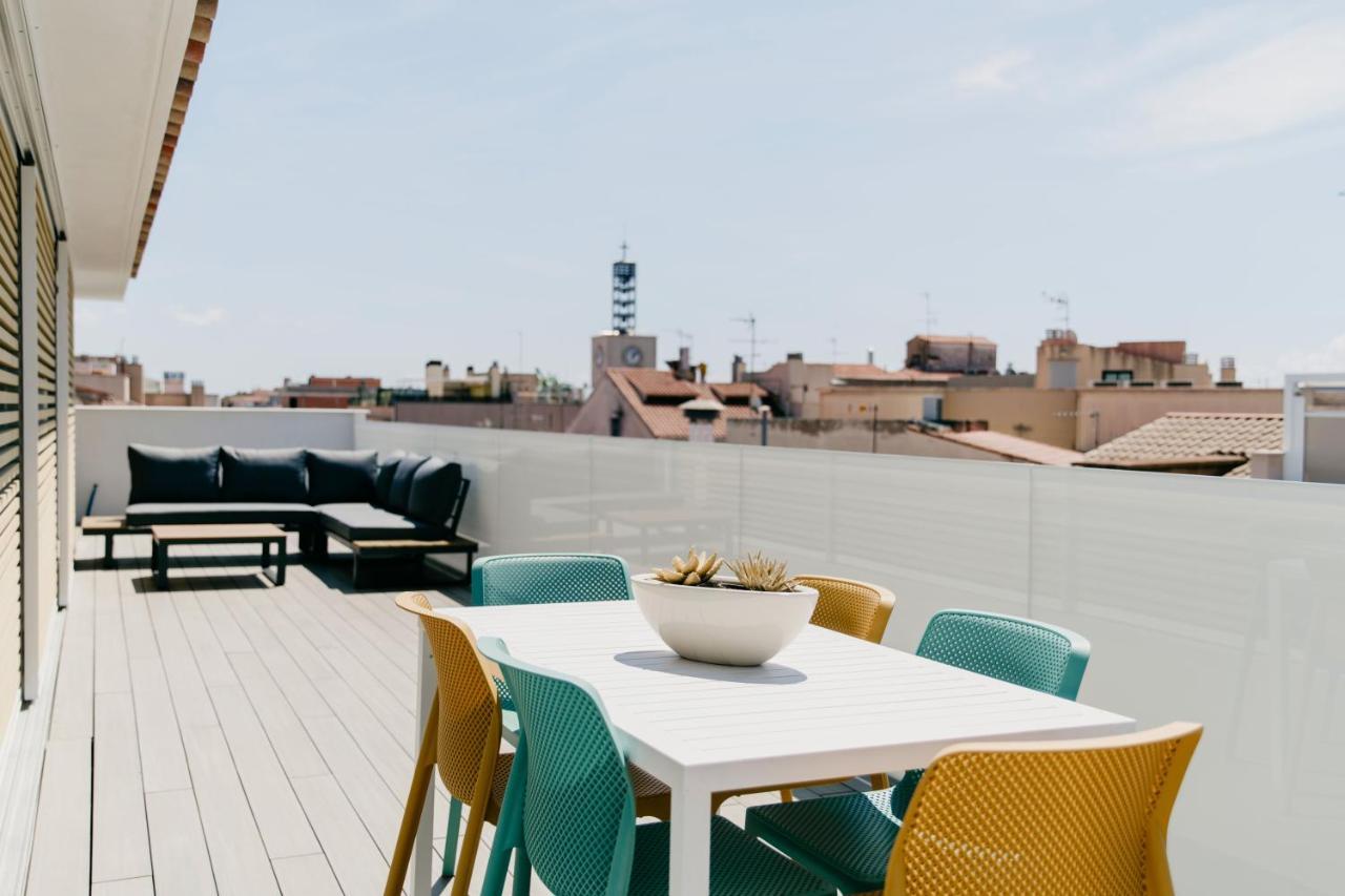 Suites Port Камбрильс Экстерьер фото